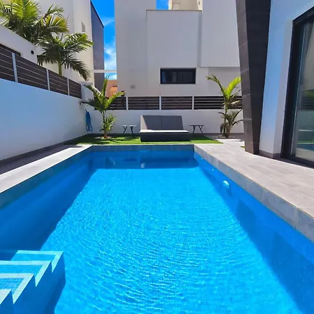 Iguanas Villa